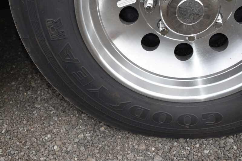 2020 SMC SL8418SCEBUG 4 Horse Trailer with 18 Short Wall - Image 37