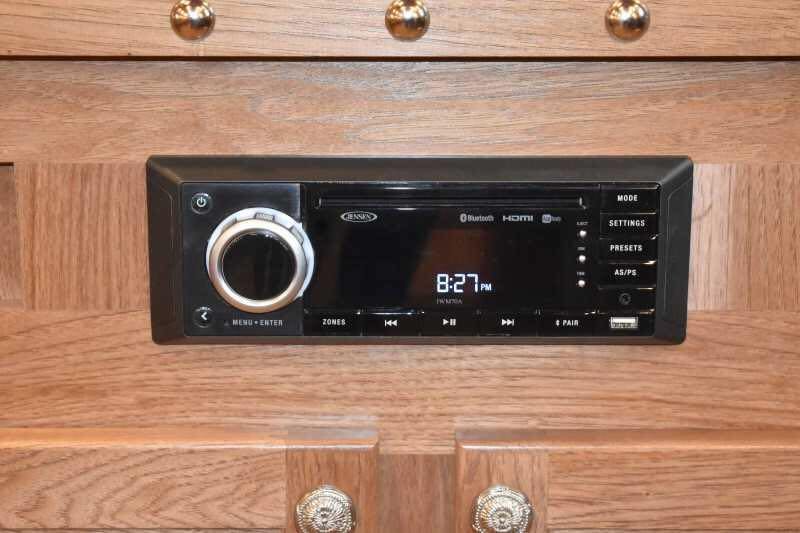 2020 SMC SL8418SCEBUG 4 Horse Trailer with 18 Short Wall - Image 22