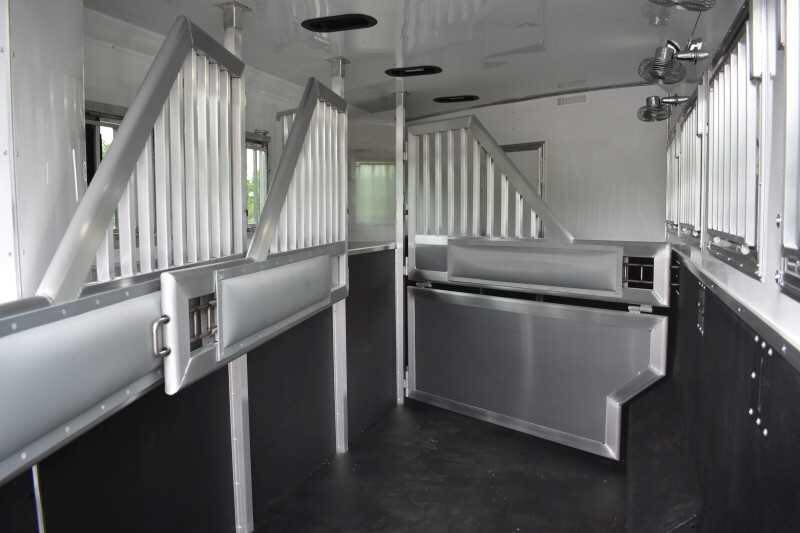 2020 SMC SL8418SCEBUG 4 Horse Trailer with 18 Short Wall - Image 34