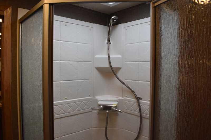 2020 SMC SL8418SCEBUG 4 Horse Trailer with 18 Short Wall - Image 28