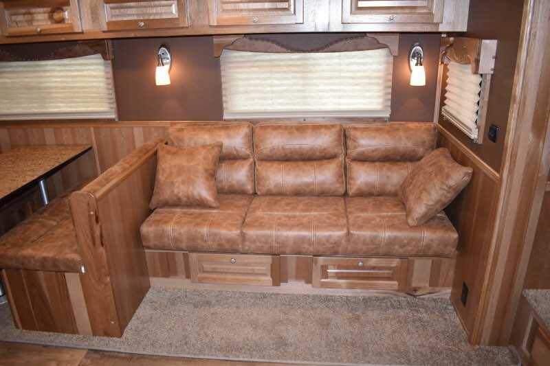 2020 SMC SL8418SCEBUG 4 Horse Trailer with 18 Short Wall - Image 21