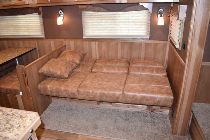 2020 SMC SL8418SCEBUG 4 Horse Trailer with 18 Short Wall - Image 23