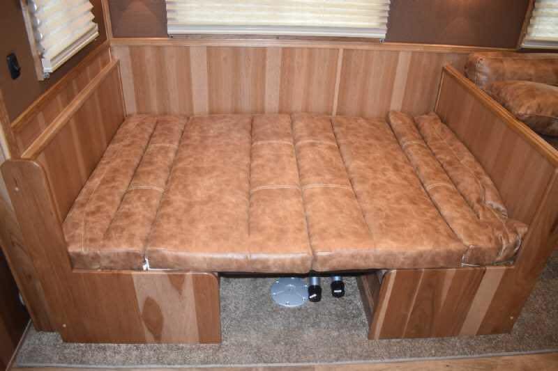 2020 SMC SL8418SCEBUG 4 Horse Trailer with 18 Short Wall - Image 20