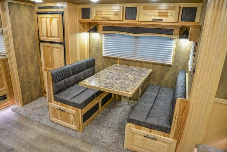 2024 LAKOTA BIG HORN 8417 DOUBLE SLIDE 4 HORSE TRAILER - Image 12