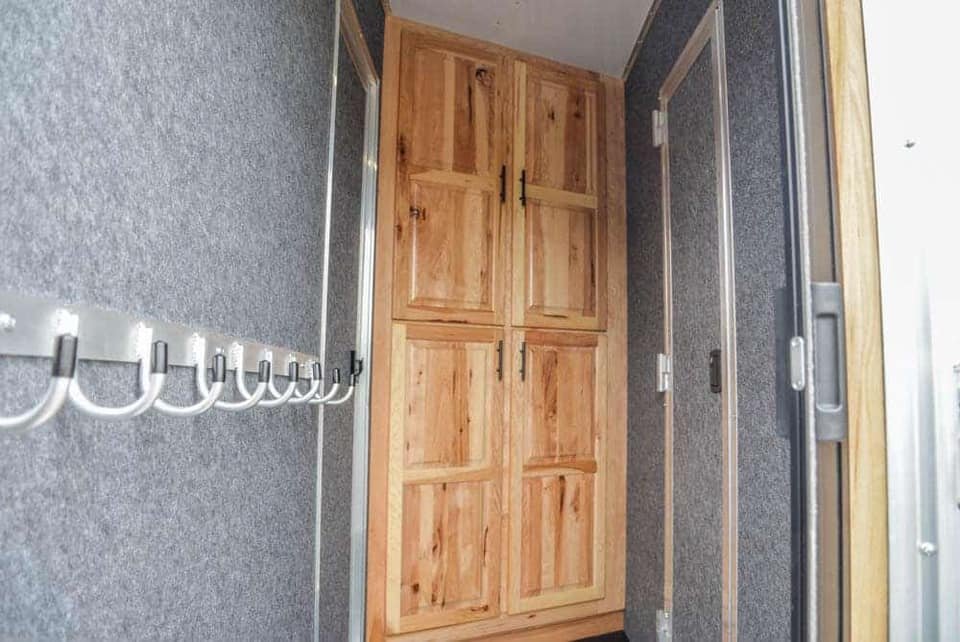 2024 LAKOTA BIG HORN 8417 DOUBLE SLIDE 4 HORSE TRAILER - Image 34