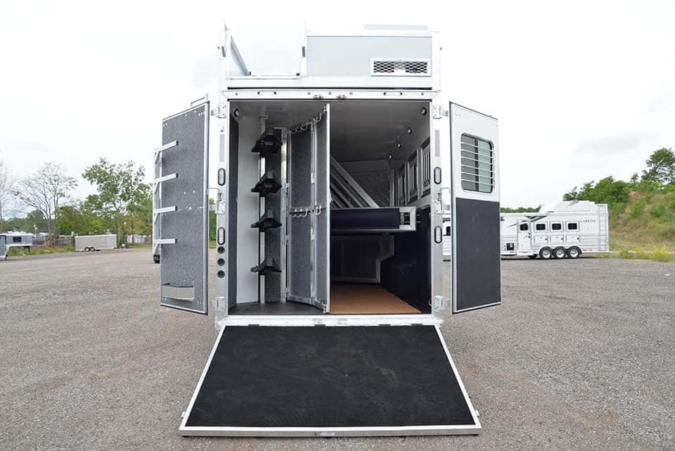 2024 LAKOTA BIG HORN 8417 DOUBLE SLIDE 4 HORSE TRAILER - Image 35