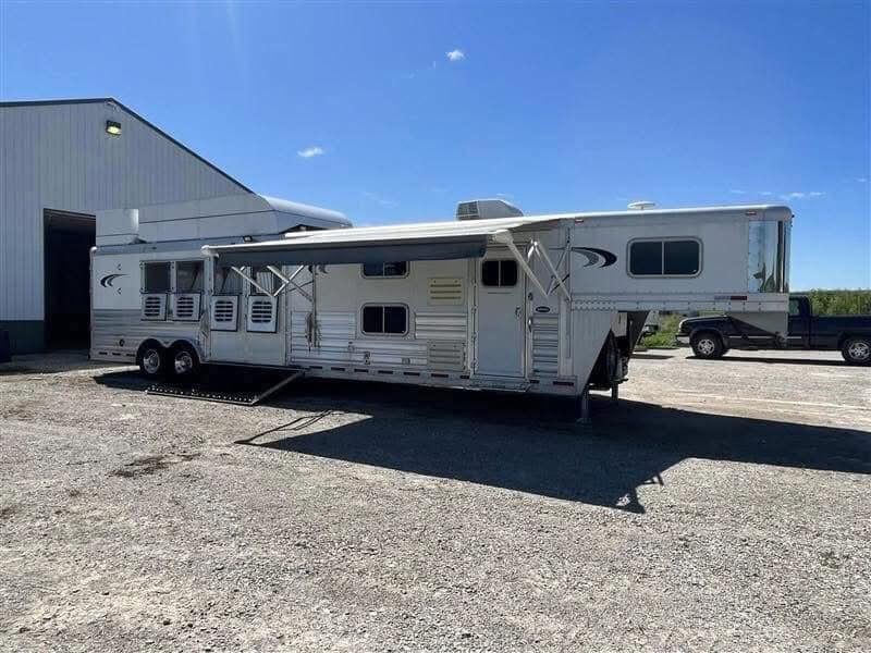 2016 Platinum 4 Horse Reverse Load Bunk Beds - Image 6