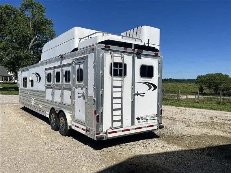 2016 Platinum 4 Horse Reverse Load Bunk Beds - Image 5