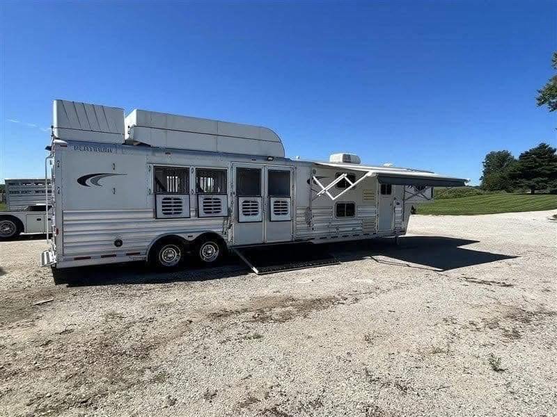 2016 Platinum 4 Horse Reverse Load Bunk Beds - Image 8