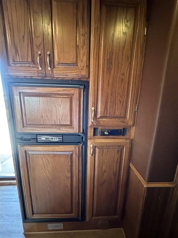 2007 Bloomer 3 Horse Living Quaters - Image 16