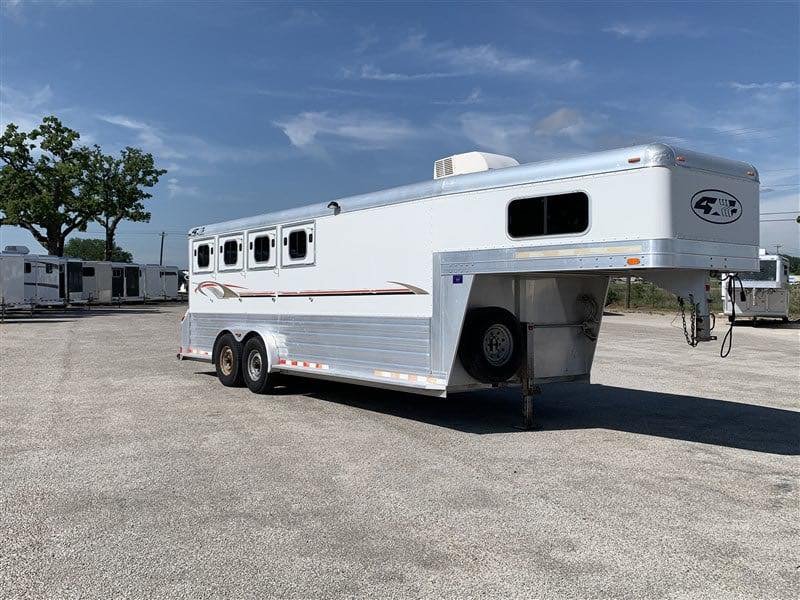 2007 4 Star 4 Horse Slant Gooseneck
