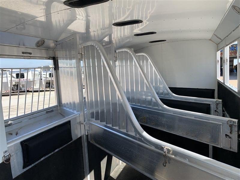 2007 4 Star 4 Horse Slant Gooseneck - Image 14