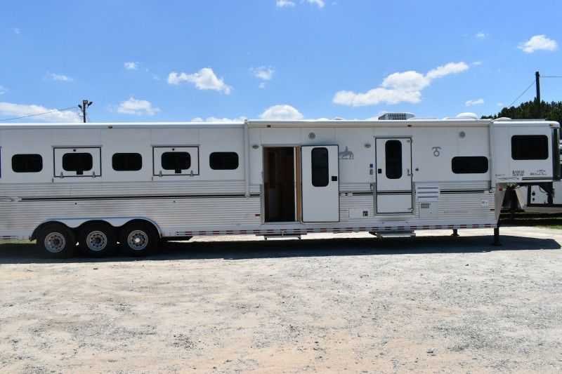 2005 Sundowner Sunlite 6LQ Horse Trailer with 11′ Short Wall 725 Grand Sierra 8612GLQ MidTack - Image 6