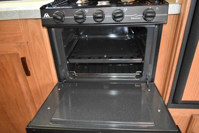 2005 Sundowner Sunlite 6LQ Horse Trailer with 11′ Short Wall 725 Grand Sierra 8612GLQ MidTack - Image 32