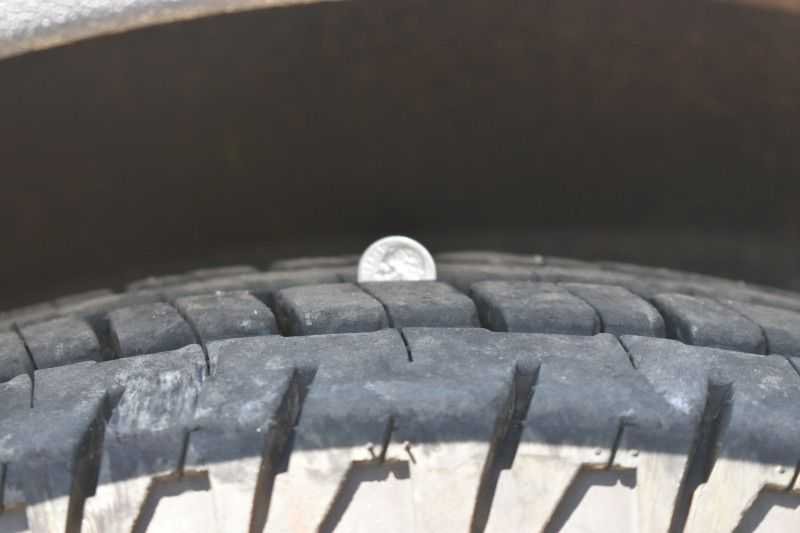 2005 Sundowner Sunlite 6LQ Horse Trailer with 11′ Short Wall 725 Grand Sierra 8612GLQ MidTack - Image 9