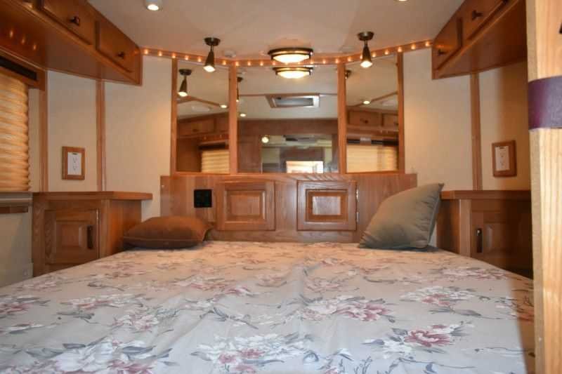 2005 Sundowner Sunlite 6LQ Horse Trailer with 11′ Short Wall 725 Grand Sierra 8612GLQ MidTack - Image 20