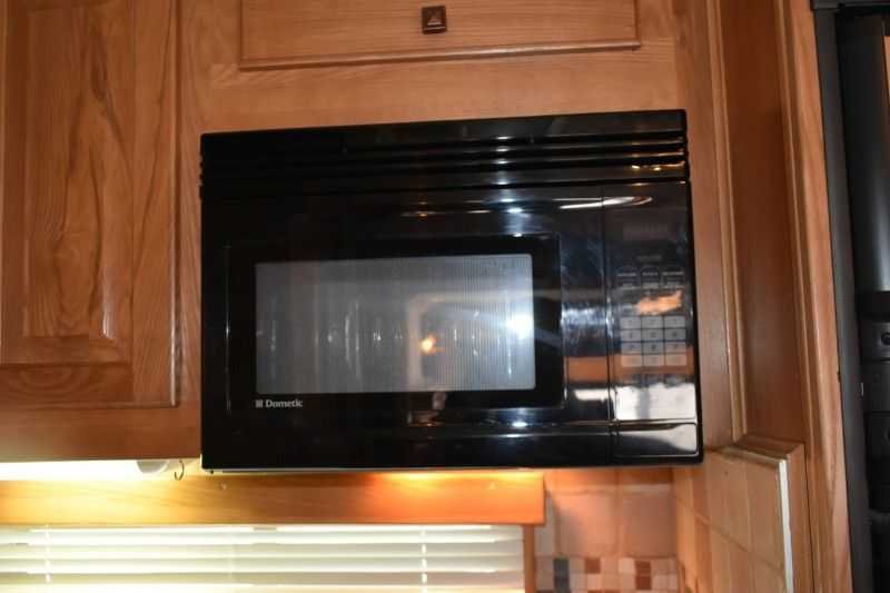 2005 Sundowner Sunlite 6LQ Horse Trailer with 11′ Short Wall 725 Grand Sierra 8612GLQ MidTack - Image 31