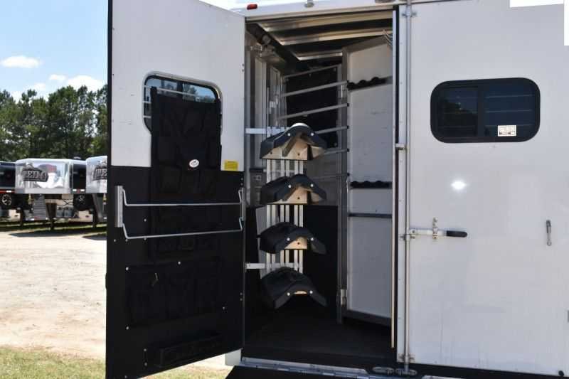 2005 Sundowner Sunlite 6LQ Horse Trailer with 11′ Short Wall 725 Grand Sierra 8612GLQ MidTack - Image 17