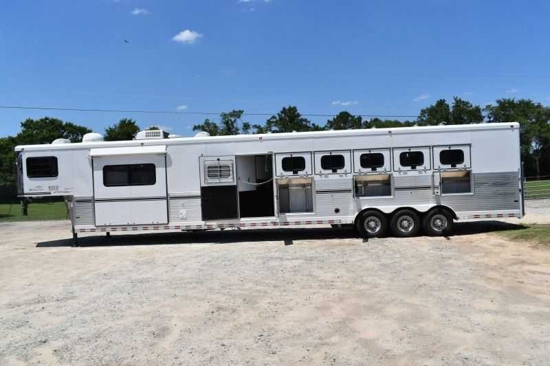 2005 Sundowner Sunlite 6LQ Horse Trailer with 11′ Short Wall 725 Grand Sierra 8612GLQ MidTack - Image 2