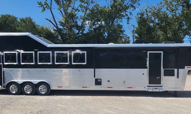2019 Lakota Bighorn 6 Horse Side Load Trailer - Image 2