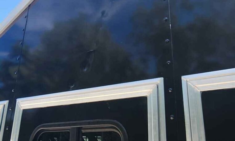 2019 Lakota Bighorn 6 Horse Side Load Trailer - Image 7