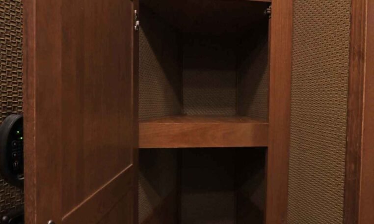 2019 Lakota Bighorn 6 Horse Side Load Trailer - Image 33