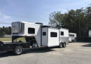 2020 Merhow 2H 9′ LQ with Slide and Dinette