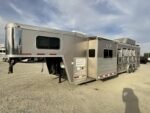 2014 Logan Coach RAZ4GNHDLQ 40′ 4 horse Razor GN Horse Trailer**WITH WALK IN CLOSET**