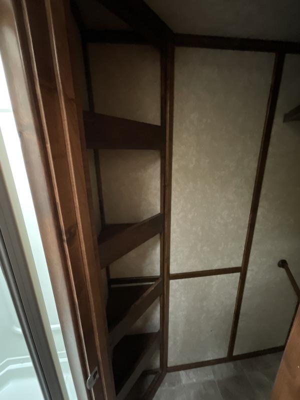 2014 Logan Coach RAZ4GNHDLQ 40′ 4 horse Razor GN Horse Trailer**WITH WALK IN CLOSET** - Image 26