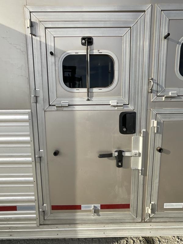 2014 Logan Coach RAZ4GNHDLQ 40′ 4 horse Razor GN Horse Trailer**WITH WALK IN CLOSET** - Image 28