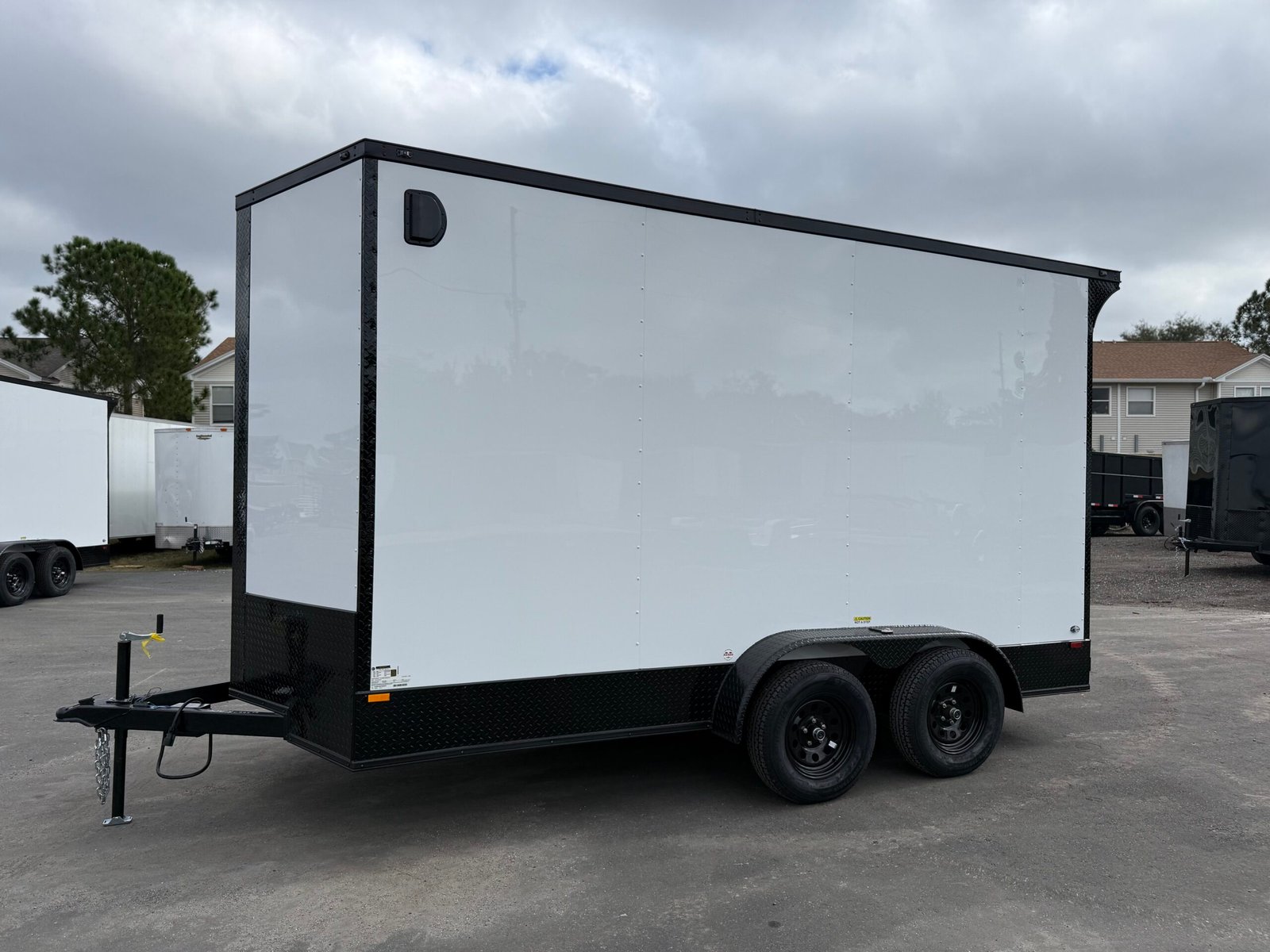 All World 7x14x8 w/ rear spoiler & e-track - Image 2