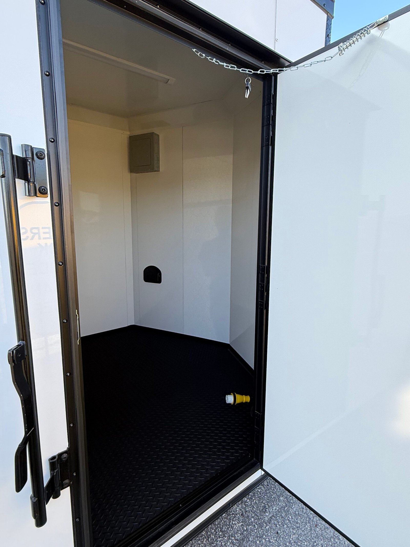 7′ x 16′ Enclosed ALL WORLD - Image 4